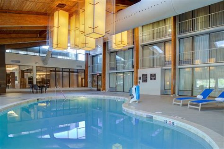 Discover the Luxury of DoubleTree by Hilton Harrisonburg VA