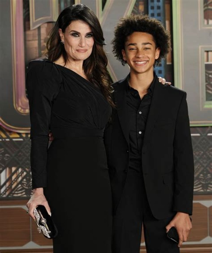 Discovering the Height of Idina Menzel: A Comprehensive Guide
