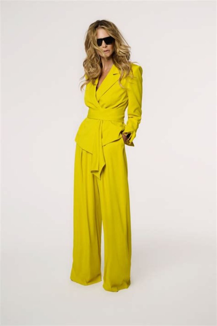 Elle Macpherson Fashion Style: A Comprehensive Exploration of Her Iconic Look