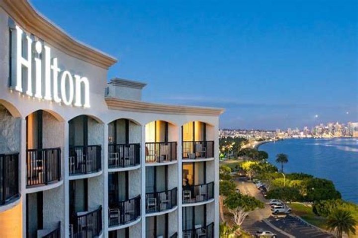 Hilton San Diego Airport/Harbor Island Photos: A Comprehensive Guide for Travelers