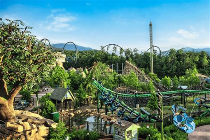 Is Dollywood Closed? A Comprehensive Guide to Dollywood's Operations and Schedule
