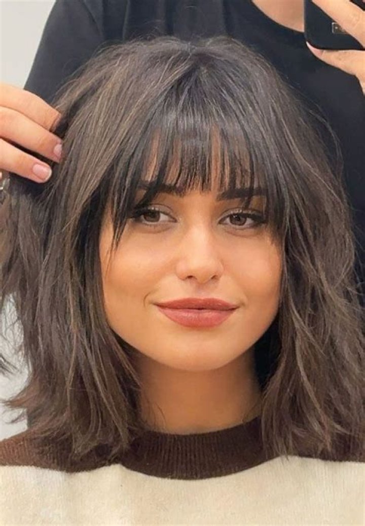 Medium Length Fringe: The Ultimate Guide to Elevate Your Hairstyle