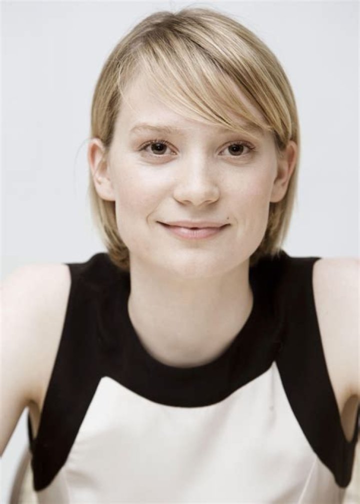 Mia Wasikowska: The Talented Actress Who Captivated the World