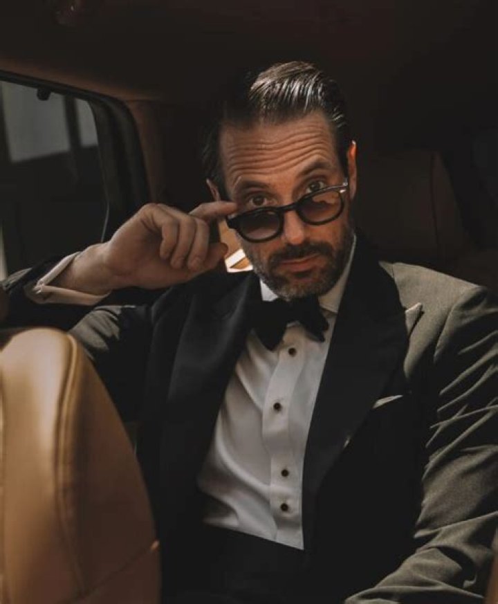 Paradise Gentlemen: The Ultimate Guide to Elegance and Refinement