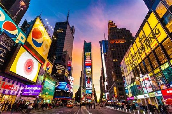 Times Square: The Heart of New York City's Entertainment and Culture