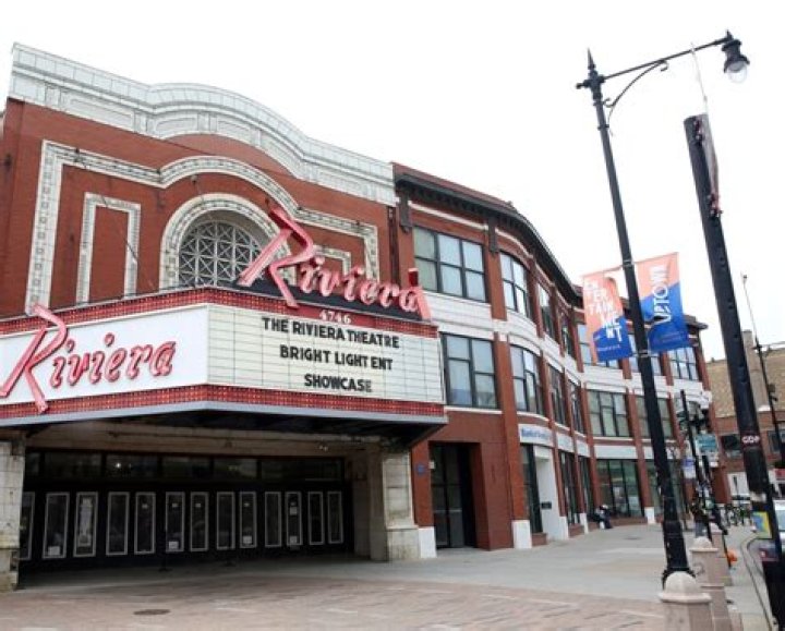 Top Restaurants Near the Riviera Theater Chicago: A Gourmet Guide